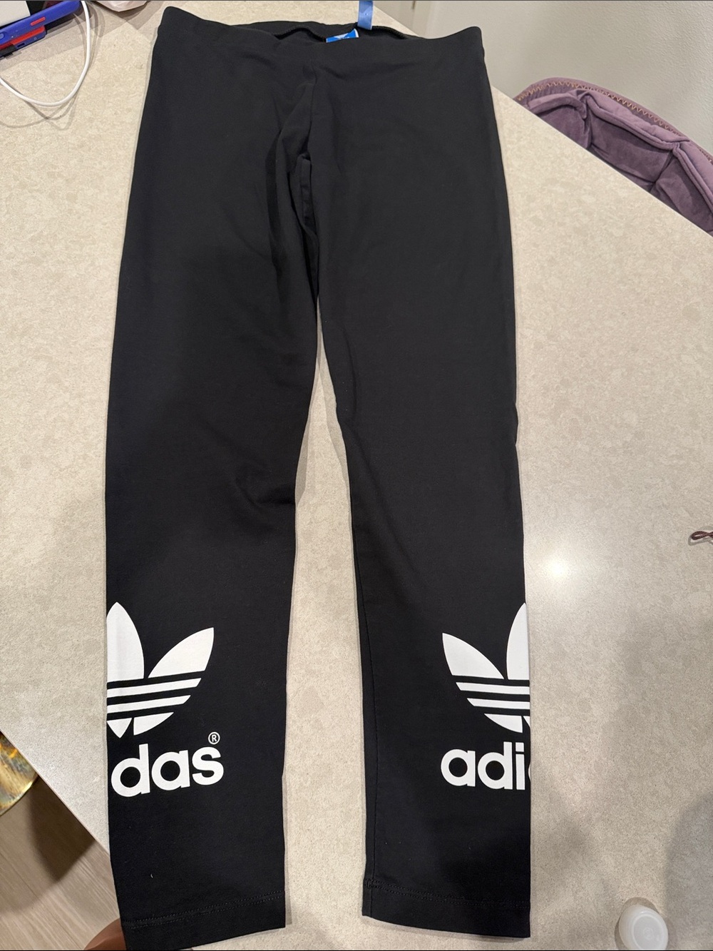 Adidas Trefoil black women’s leggings size medium